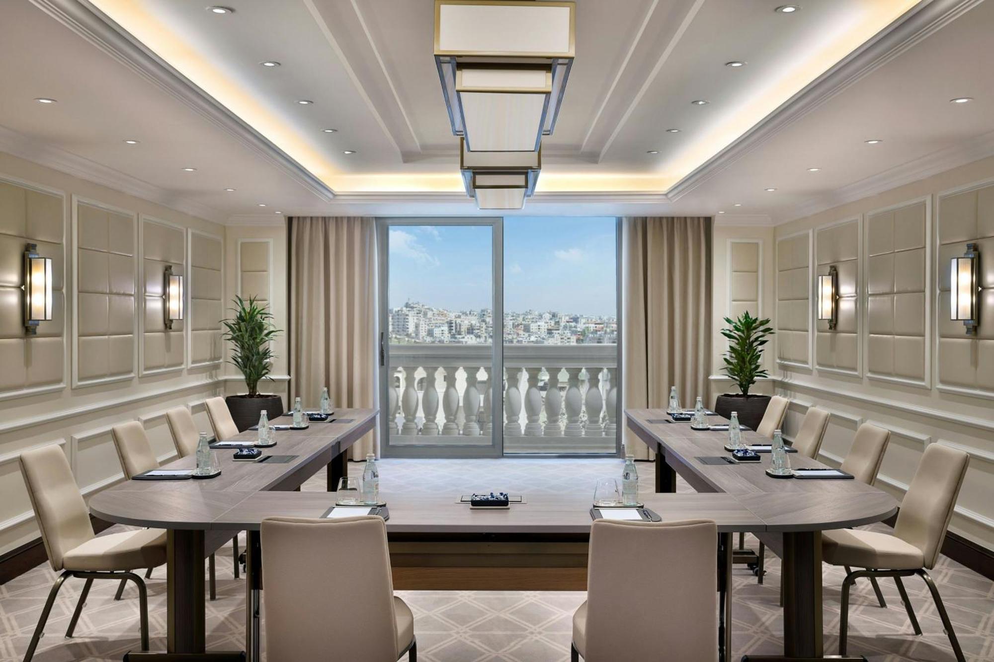 ホテル The Ritz-Carlton, アンマン エクステリア 写真 Meeting room