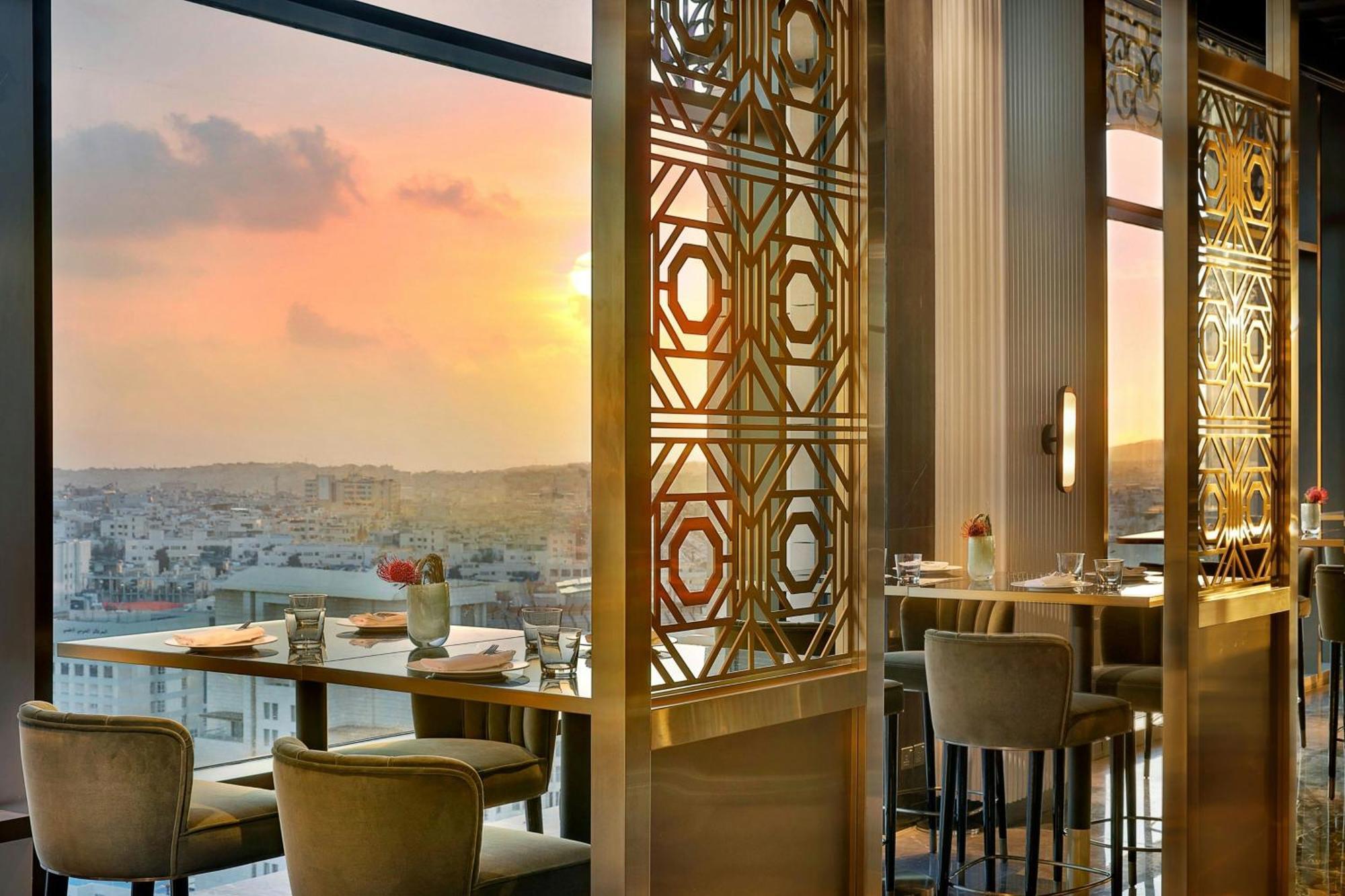 ホテル The Ritz-Carlton, アンマン エクステリア 写真 The View