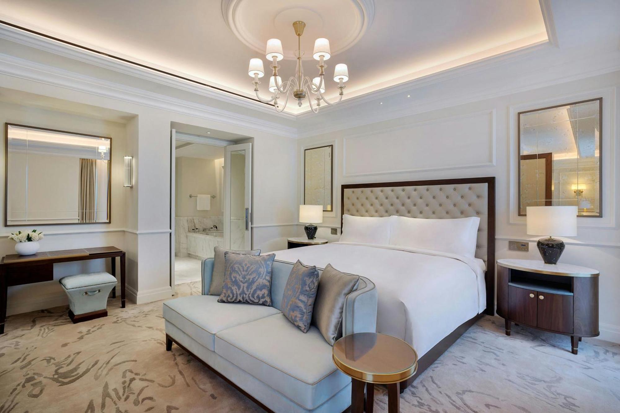 ホテル The Ritz-Carlton, アンマン エクステリア 写真 A bedroom at the hotel