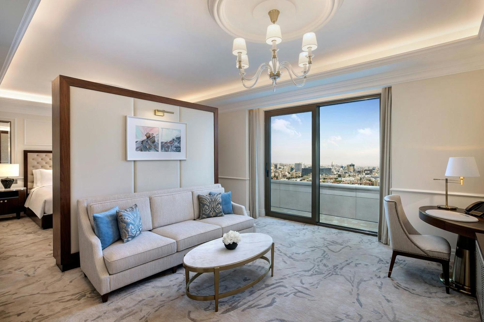 ホテル The Ritz-Carlton, アンマン エクステリア 写真 A suite at the hotel